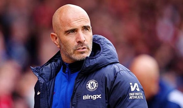 Enzo Maresca thẳng thừng đáp trả những lời chỉ trích.