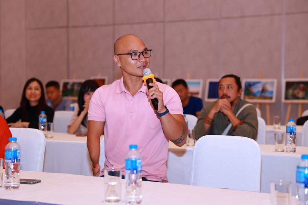 VĐV Ngyễn Hồng Lợi chia sẻ những thông điệp ý nghĩa. Ảnh: Triều Võ. 