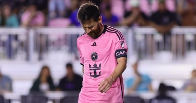 Messi và Inter Miami thua sốc trên sân khách.