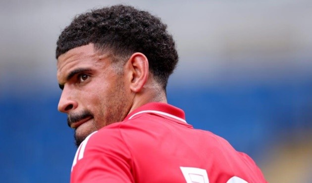 Gibbs-White đã gia hạn với Forest. 