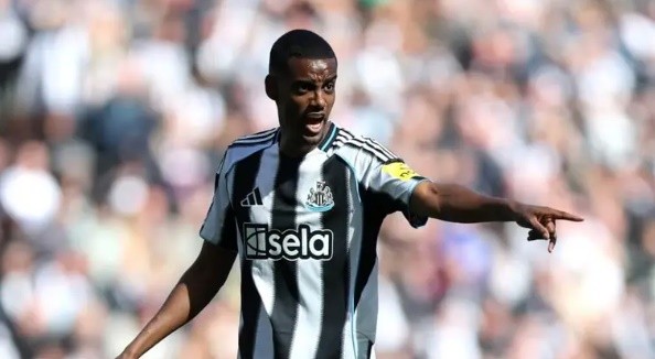 Isak nằm trong tầm ngắm của Liverpool. 