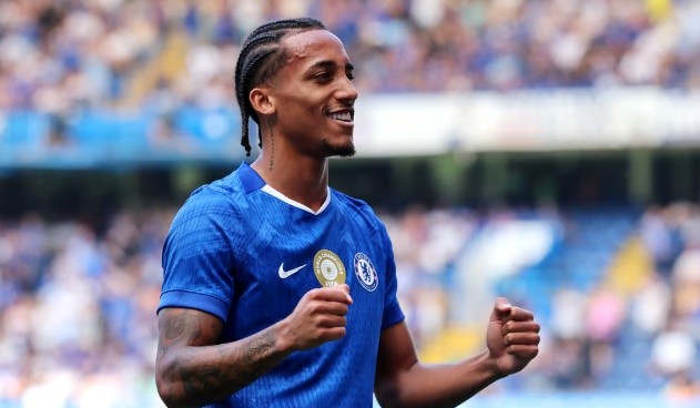 Joao Pedro tiếp tục tỏa sáng. 