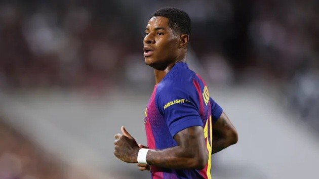 Barcelona chưa thể đăng ký Rashford.