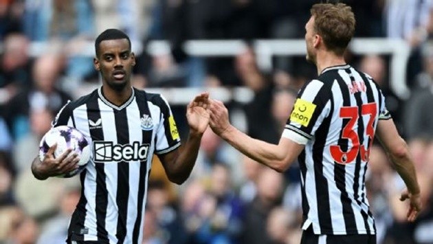 Isak khiến Newcastle đau đầu vì đòi ra đi