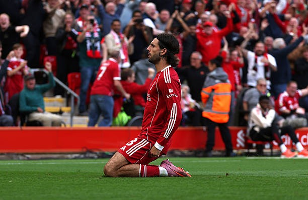 Dominik Szoboszlai: 8.8 điểm. Thi đấu như một hậu vệ cánh 