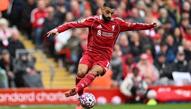 Mohamed Salah – 7.5/10 Thực hiện một pha kiến tạo xuất sắc cho Gravenberch mở tỉ số. Dù không có nhiều cơ hội dứt điểm hay tạo ra thêm đột biến, Salah vẫn biết cách để lại dấu ấn ở thời điểm quyết định.