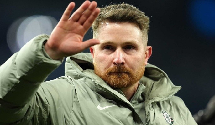 Calum McFarlane có những chia sẻ về áp lực tại Chelsea.