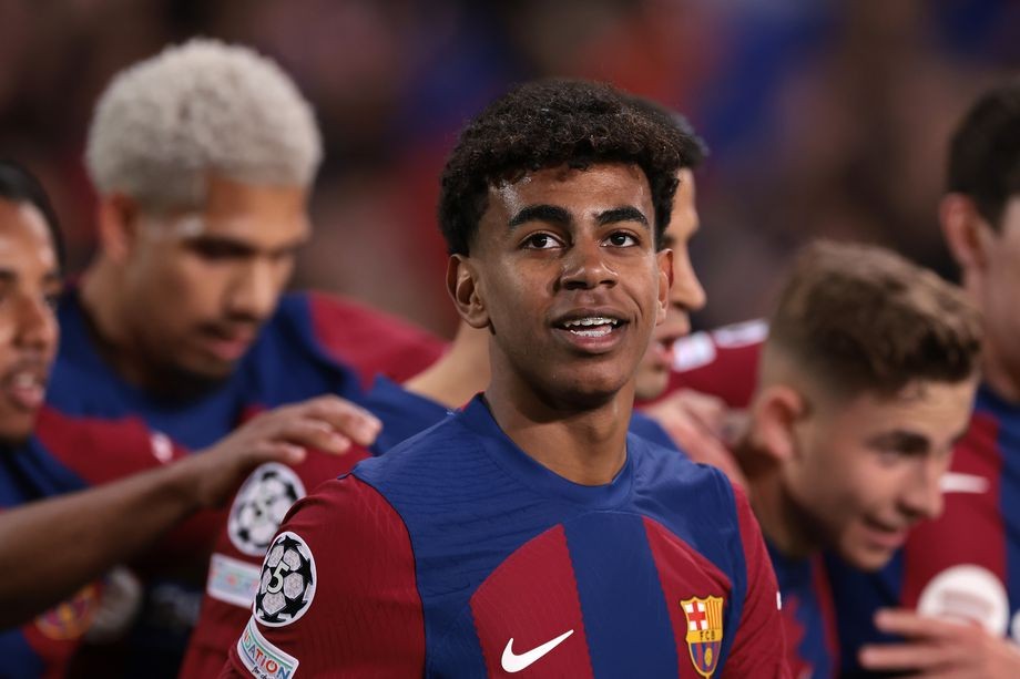 Joan Laporta claims to have rejected €200m offer for Barcelona wonderkid Lamine Yamal - Bóng Đá