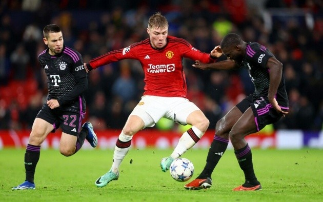 Kane và Hojlund là đại diện cho bộ mặt khác nhau của hai câu lạc bộ - Bóng Đá