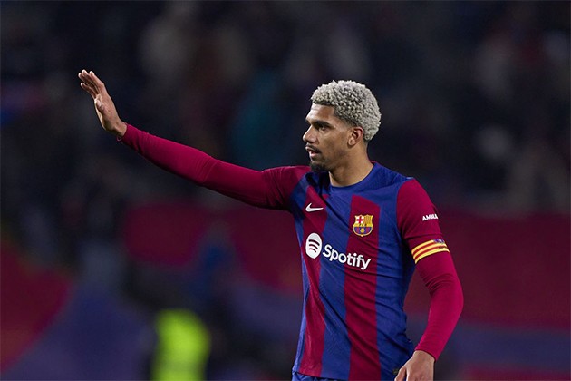 Bayern Munich Sporting Director responds to Ronald Araujo links – ‘There are some talks’ Football Espana  - Bóng Đá