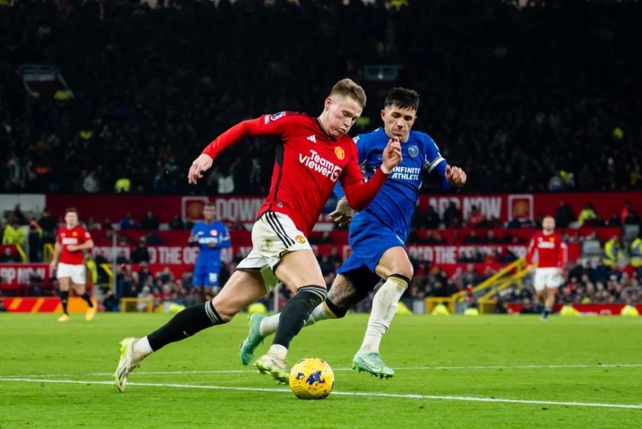 Patrice Evra compares Scott McTominay to 200-goal Premier League icon after Man Utd brace - Bóng Đá