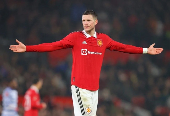 CĐV Man Utd tìm ra một 'chân sút' bất đắc dĩ tốt hơn Martial, Weghorst - Bóng Đá