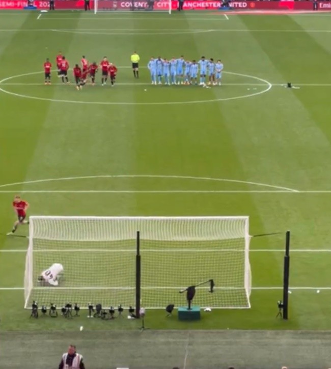 Maguire có hành động khiến Hojlund và Antony phải hổ thẹn - Bóng Đá