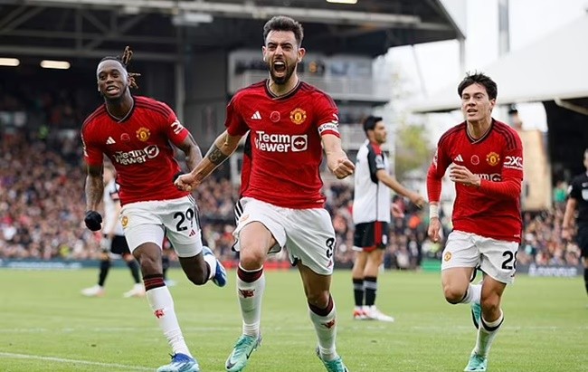 Roy Keane and Ian Wright clash over Bruno Fernandes in heated exchange - Bóng Đá