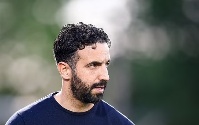 Ruben Amorim will NOT be the next Liverpool OR West Ham manager - Bóng Đá