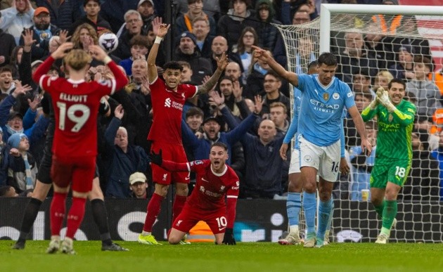 5 quyết định tồi tệ của trọng tài ảnh hưởng tới Liverpool mùa này - Bóng Đá