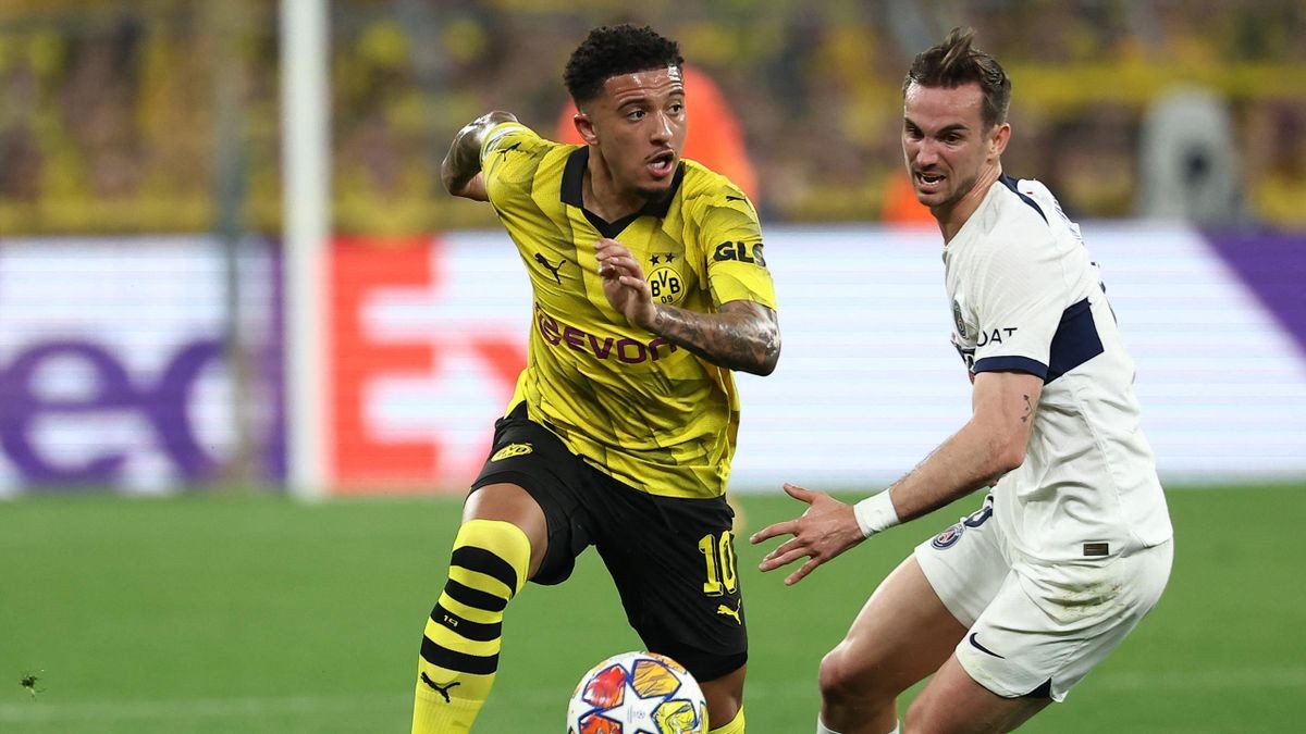 Jadon Sancho with 11 successful dribbles vs PSG tonight - Bóng Đá