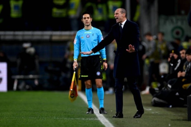 Ngôi đầu Serie A đổi chủ - Bóng Đá