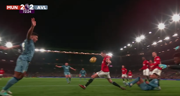 Jonny Evans cứu bóng không tưởng trên vạch vôi - Bóng Đá