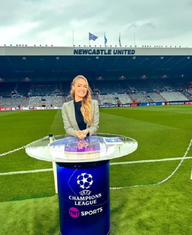 Laura Woods chiếm sóng ở Bernabeu - Bóng Đá