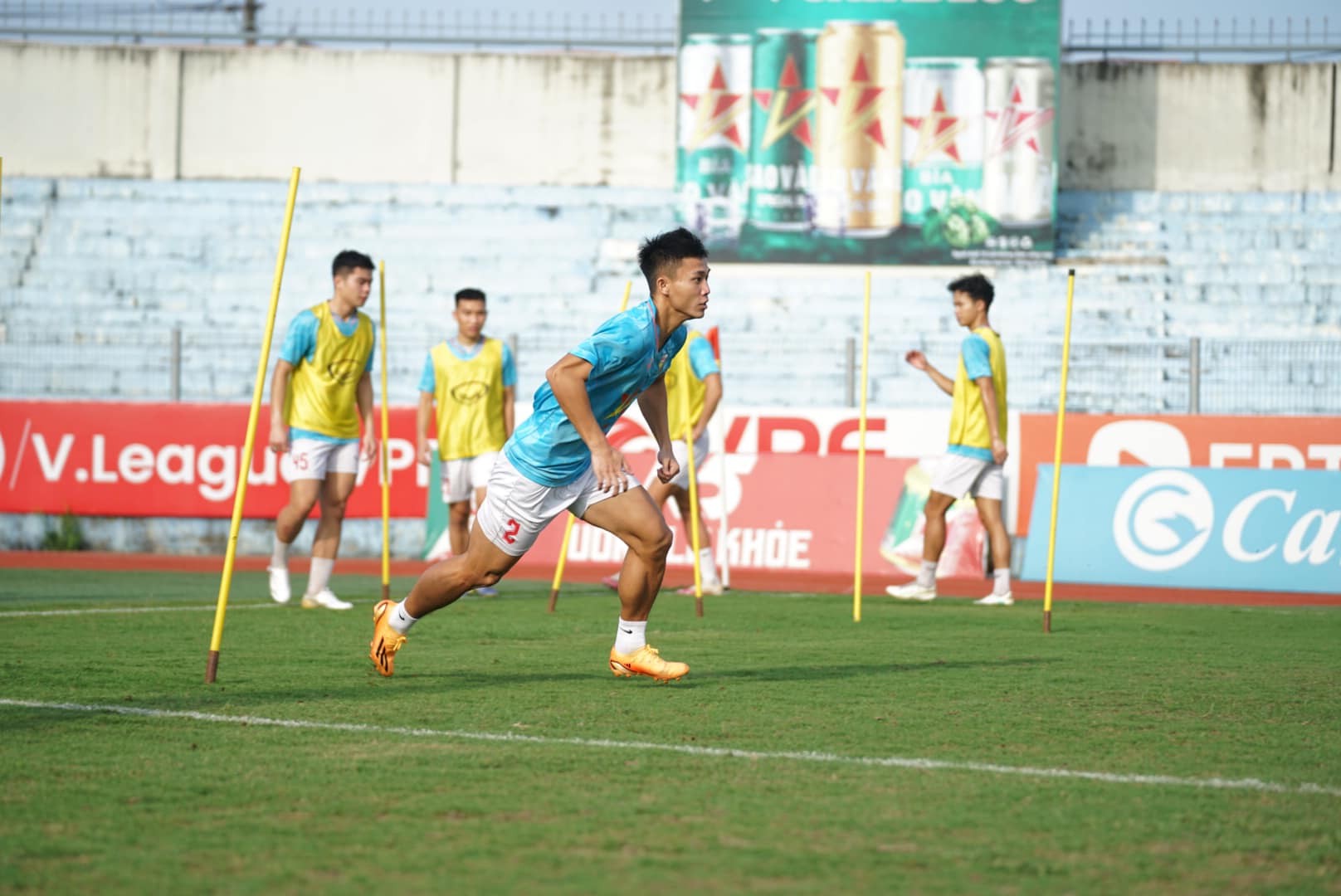 Không thắng 6 trận, sao V-League vẫn lạc quan - Bóng Đá