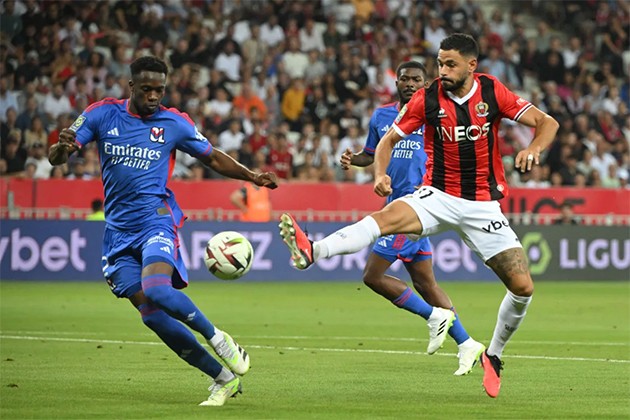 LYON ĐẶT MỨC GIÁ THẤP CHO TRUNG VỆ NGƯỜI IVORY COAST SINALY DIOMANDÉ - Bóng Đá