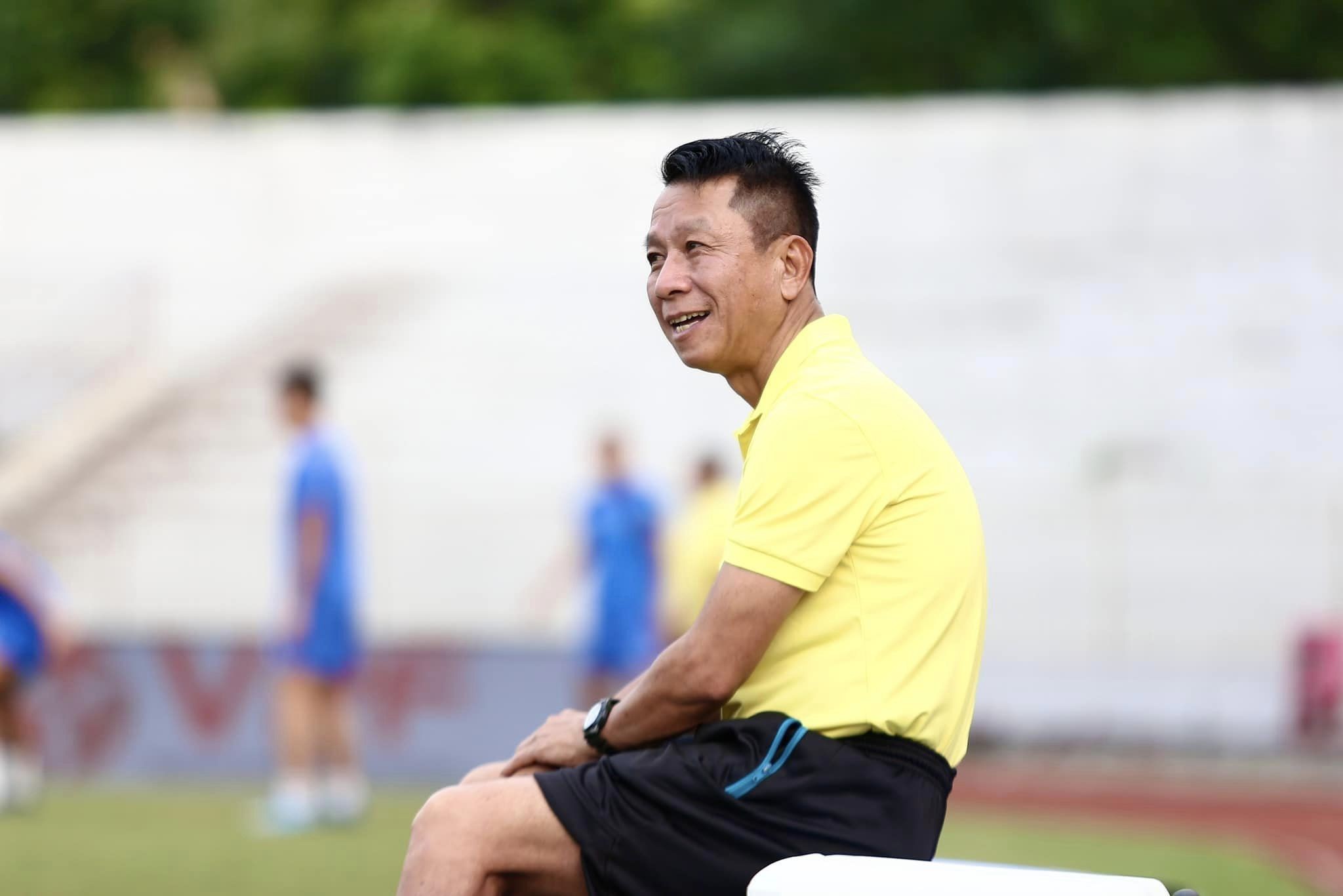 HLV V-League nêu giải pháp giúp cầu thủ không sử dụng chất cấm - Bóng Đá