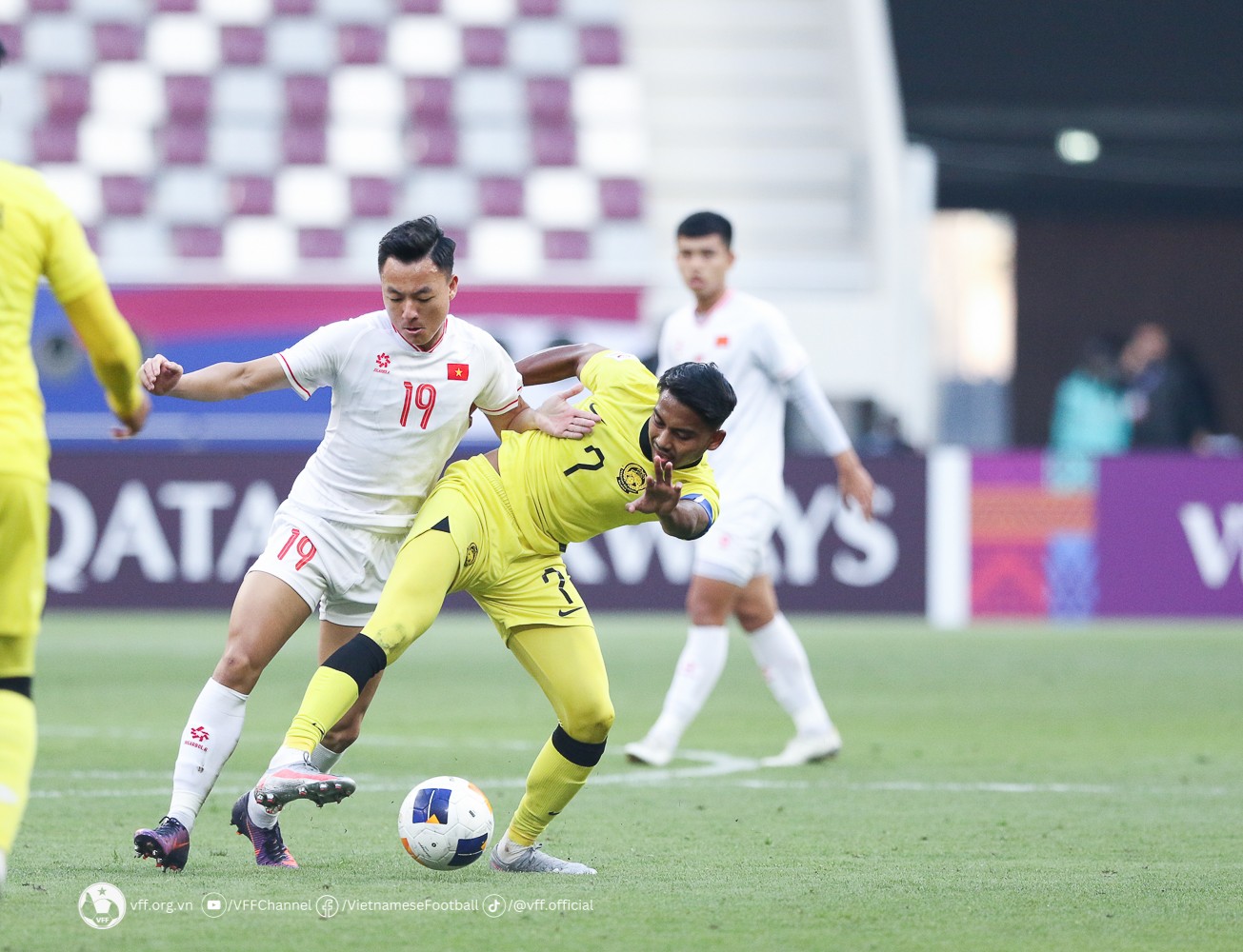 Thua đau, báo Malaysia tố U23 Việt Nam đá thô bạo - Bóng Đá