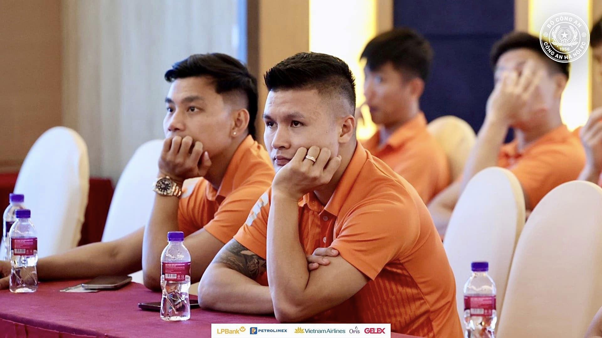 Báo Nhật Bản lên tiếng về thương vụ Quang Hải đến J-League 1 - Bóng Đá