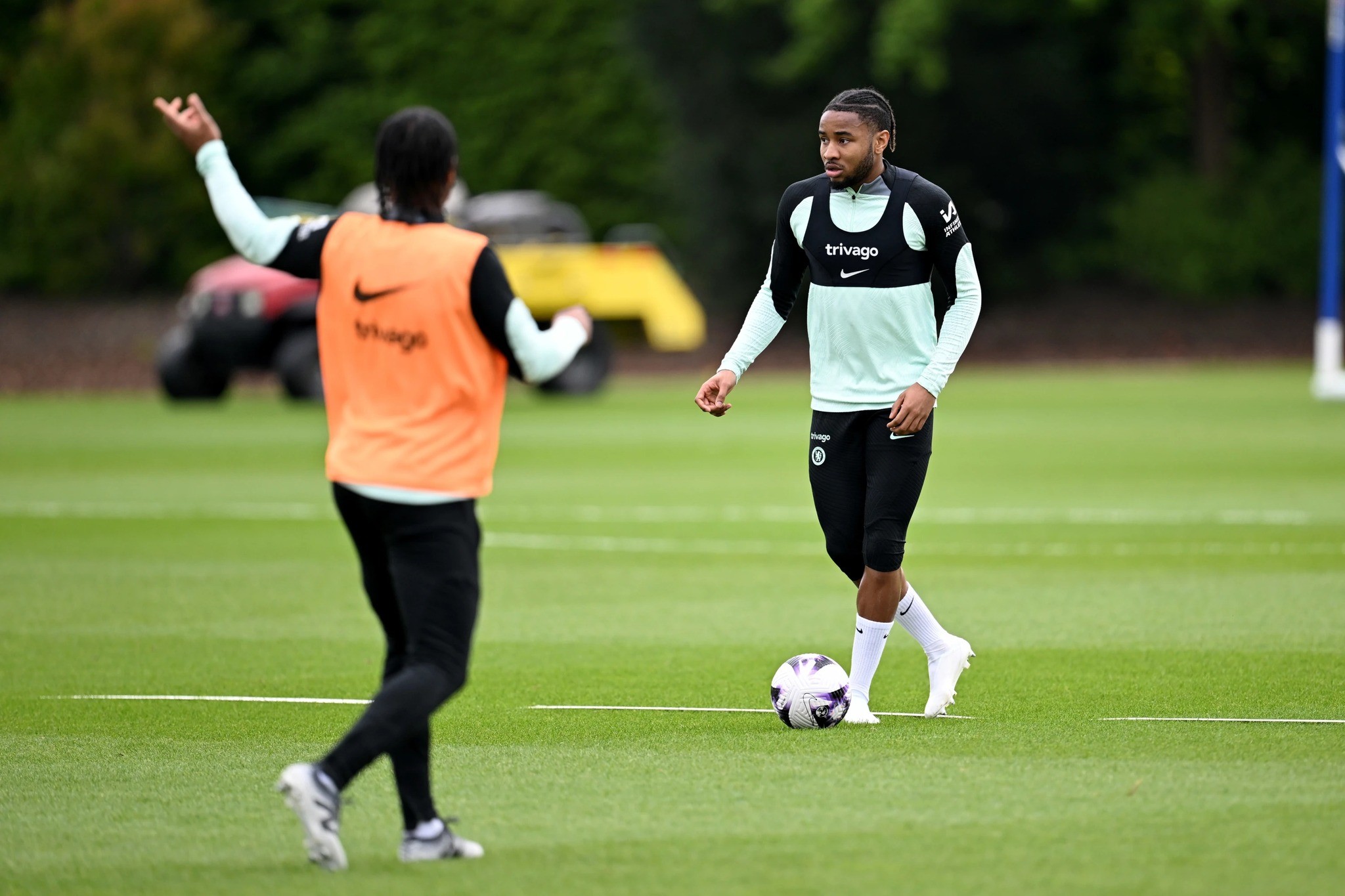 Bất ngờ Jackson; Thái độ dàn sao Chelsea trên sân tập sau trận thua thảm - Bóng Đá