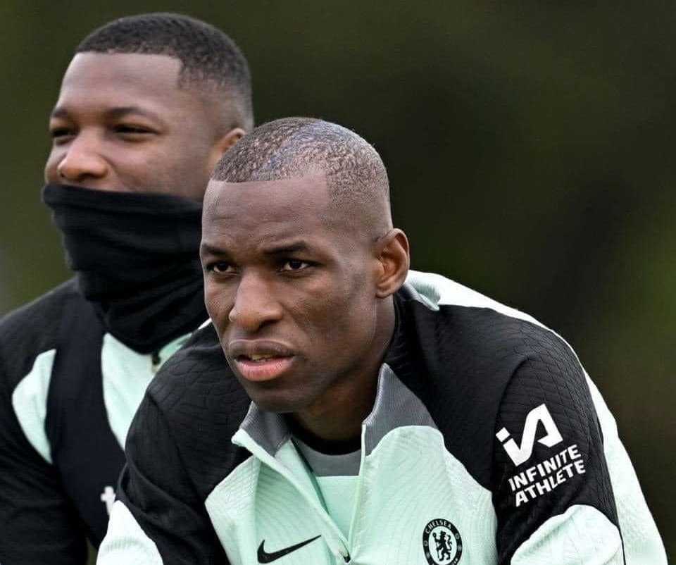 Bất ngờ Jackson; Thái độ dàn sao Chelsea trên sân tập sau trận thua thảm - Bóng Đá