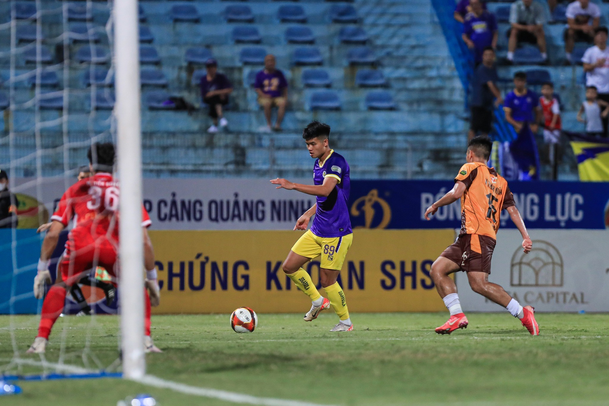 Thắng HAGL, HLV Hà Nội chỉ ra thực trạng đáng buồn của cầu thủ Việt Nam - Bóng Đá