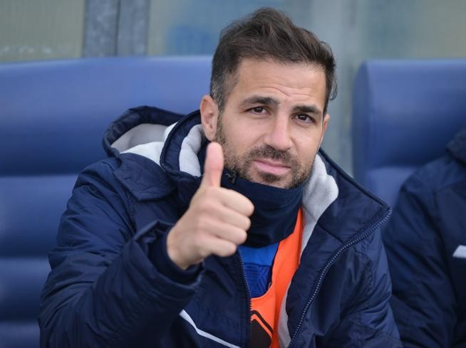 Cesc Fabregas hints at future after being linked with Premier League job - Bóng Đá