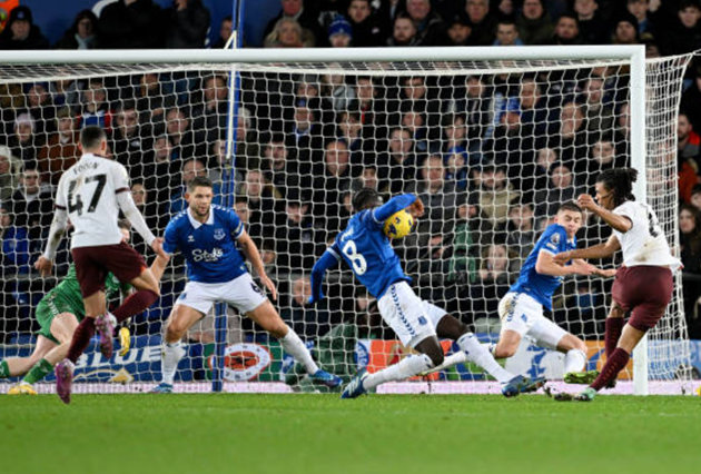 Nhấn chìm Everton hiệp hai, Man City trở lại đường đua vô địch - Bóng Đá