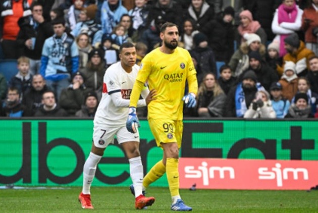 Jurgen Klopp đánh dấu lời chia tay Liverpool của mình bằng cách nhảy trên sân khấu - Bóng Đá