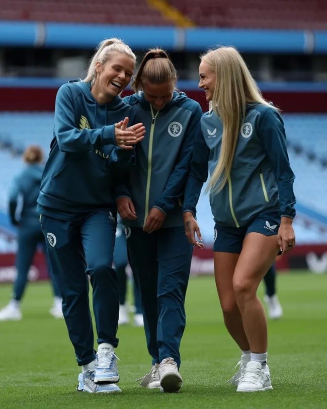 Alisha Lehmann shares 10-picture roundup of 2023 - Bóng Đá