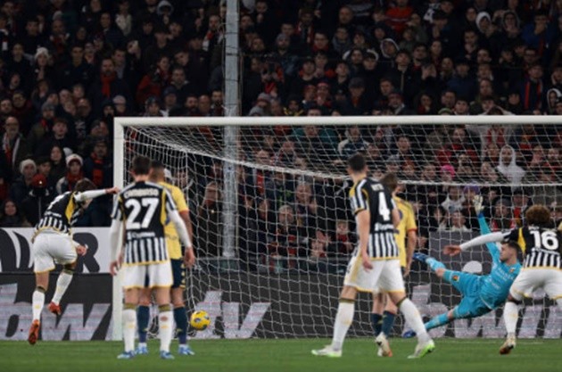 Ngôi đầu Serie A đổi chủ - Bóng Đá