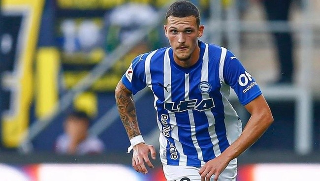 Real tái triệu tập Rafa Marin - Bóng Đá