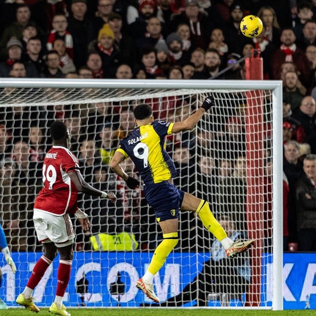 Ảnh Solanke - Bóng Đá