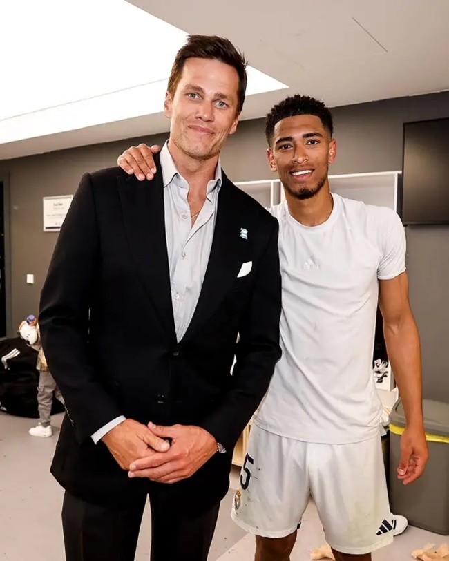 Jude Bellingham sánh vai với Tom Brady và Usain Bolt trước khi nhận giải Đột phá tại Laureus Awards - Bóng Đá