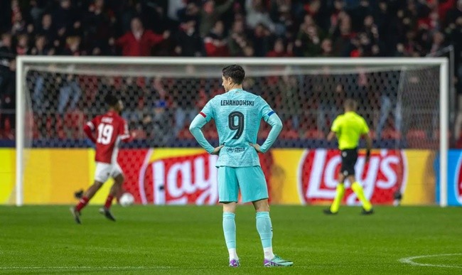 Barca trảm Lewy - Bóng Đá