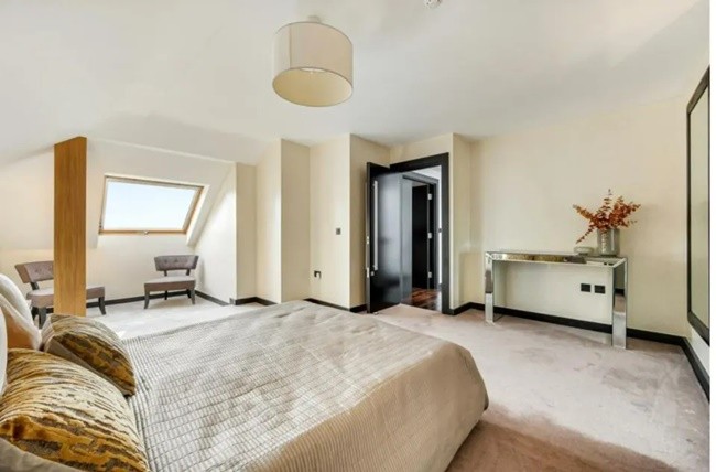 Alisson’s £4.75m home on the market - Bóng Đá