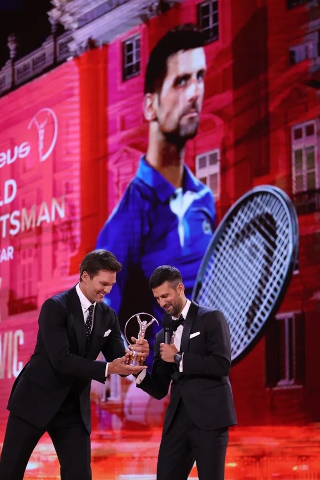 Jude Bellingham sánh vai với Tom Brady và Usain Bolt trước khi nhận giải Đột phá tại Laureus Awards - Bóng Đá