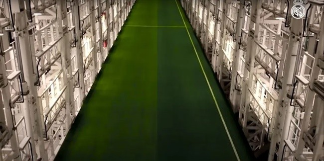 Santiago Bernabeu has a four-storey underground greenhouse below the pitch. - Bóng Đá