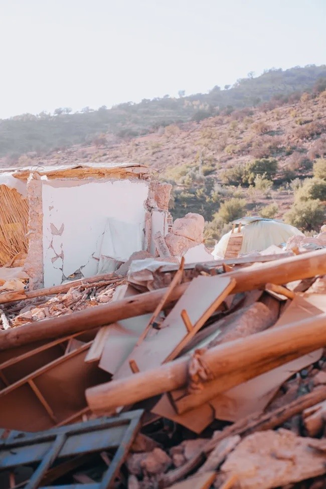 Bukayo Saka helps build a container village for hundreds of earthquake victims in Morocco - Bóng Đá