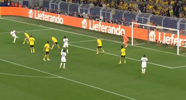 Enrique đã đúng, vận đen ám PSG - Bóng Đá