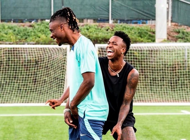 Vinicius và Camavinga cùng tập luyện - Bóng Đá