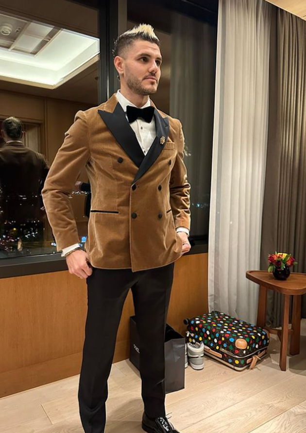 Wanda Nara khoe vòng 1 khủng ngày Icardi nhận giải - Bóng Đá