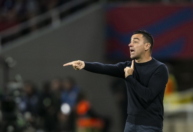 Xavi lộ diện lần đầu sau thông tin bị Barca sa thải - Bóng Đá
