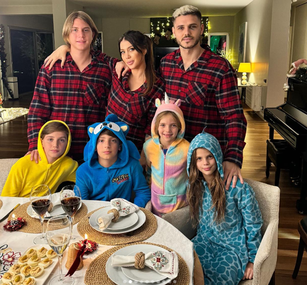 Mauro Icardi đón Giáng sinh theo cách đáng nhớ nhất - Bóng Đá